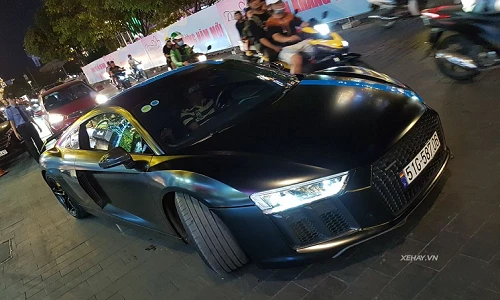 Chạm mặt “tình cũ" Audi R8 V10 Plus của Cường Đô la
