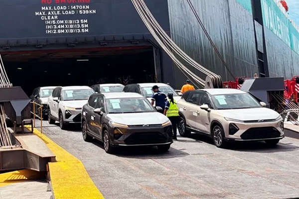 Chevrolet Captiva 2025 ra mắt - xe điện Mỹ công nghệ "Tàu"