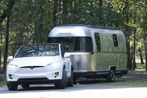 eStream - chiếc "nhà di động" sở hữu động cơ và pin như xe điện