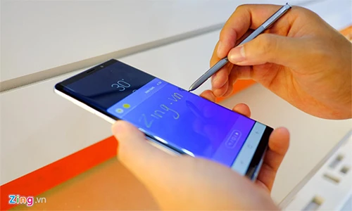 Tháng 10, nhiều smartphone giảm giá tiền triệu tại Việt Nam