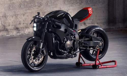 "Biến hình" Honda CBR1000RR thành streetfighter với 60 triệu