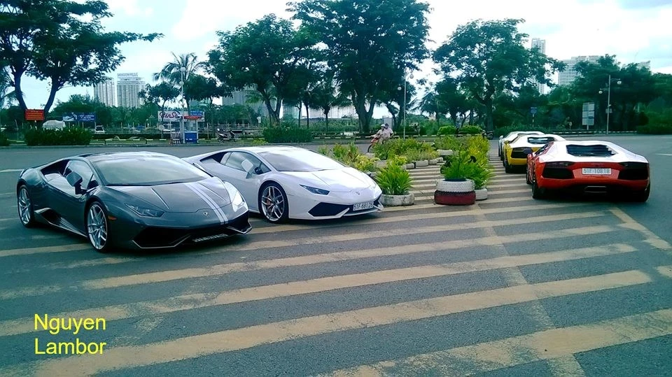5 “siêu bò” Lamborghini tiền tỷ đại náo Sài Gòn 