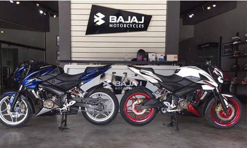 "Xế nổ" Bajaj Pulsar 200NS giá từ 61 triệu tại Campuchia