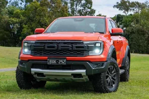 Ford Ranger Raptor 2022 ra mắt tại Malaysia giá chỉ 1,3 tỷ đồng