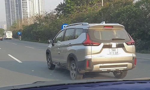 Xe giá rẻ Mitsubishi Xpander Cross 2020 lăn bánh tại Việt Nam