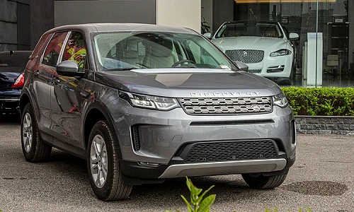 Cận cảnh Land Rover Discovery Sport S từ 2,8 tỷ tại Việt Nam