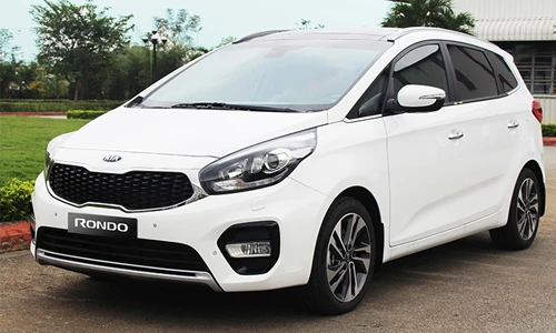 Kia Rondo 2017 “chốt giá” từ 654 triệu tại Việt Nam