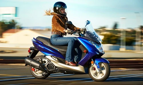 Yamaha SMAX - đối thủ hàng đầu của Honda PCX