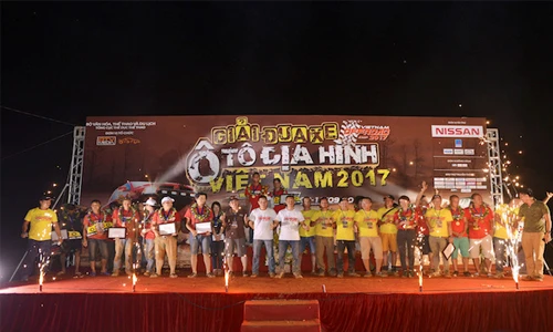 Top những dân chơi "phá xe ôtô" nhất tại VOC 2017