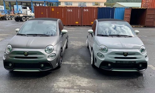Choáng với “xe đi chợ” Abarth 595 hơn 2,8 tỷ tại Việt Nam