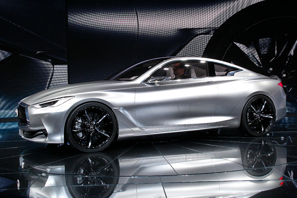 Infiniti Q60 2017 "chốt giá" từ 865 triệu đồng