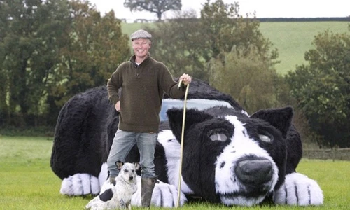 Chiếc xe hình chú chó độc nhất thế giới