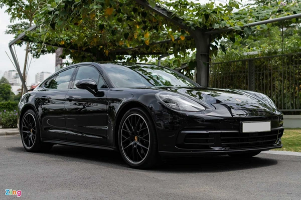 Ngắm "dàn chân" trị giá 270 triệu đồng trên Porsche Panamera