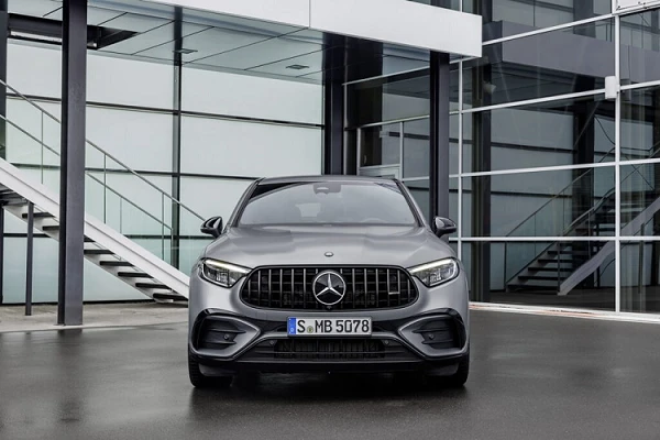 Mercedes-AMG GLC Coupe 2024 máy 4 xi-lanh, “nhỏ nhưng có võ“