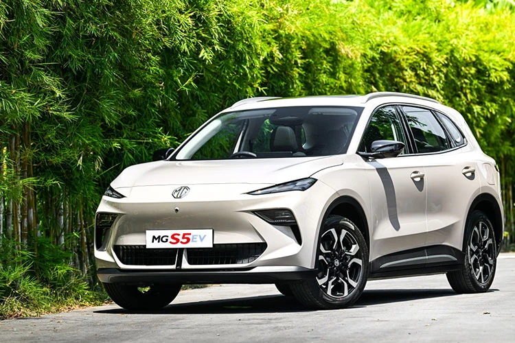 MG S5 EV giá rẻ trình làng - crossover điện chạy 550 km/lần sạc