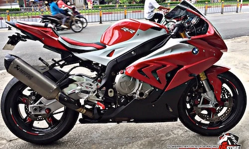 “Quỷ đỏ” BMW S1000RR 2015 độ full đồ chơi tại Việt Nam