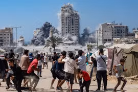 Israel san phẳng tòa tháp ở Gaza, tuyên bố "cổng địa ngục" đang mở
