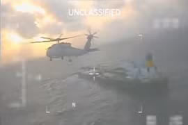 Mỹ bắt thêm tàu chở dầu ngoài khơi Venezuela