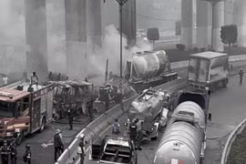 Nổ xe bồn ở Mexico, thương vong tiếp tục tăng