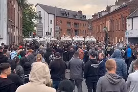 Toàn cảnh cuộc biểu tình bạo lực ở Bắc Ireland