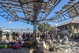 Nổ lớn trong cuộc biểu tình ở Pakistan, nhiều người thiệt mạng