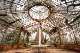 Ấn tượng trước loạt tòa nhà bỏ hoang ở nước Pháp