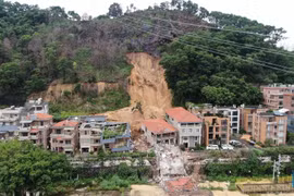 Hiện trường lở đất vùi lấp 14 người ở Trung Quốc