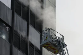 Toàn cảnh vụ cháy nhà cao tầng ở Seoul, hơn 110 người sơ tán