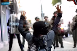 Làn sóng biểu tình lan rộng ở nhiều nơi khắp nước Mỹ