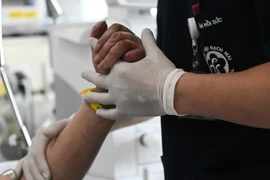 Nam sinh cấp cứu sau nhiều ngày uống nước tăng lực ôn thi
