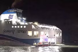 Diễn biến vụ phà chở 267 người mắc cạn ngoài khơi bờ biển Hàn Quốc