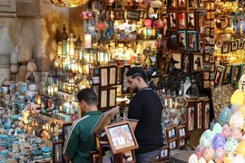 Cảnh nhộn nhịp tại khu chợ cổ nổi tiếng Ai Cập