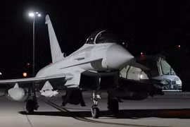 Anh - Pháp không kích mục tiêu IS ở Syria