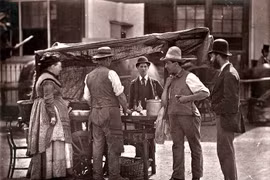 Ảnh hiếm hé lộ cuộc sống ở London hàng trăm năm trước