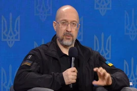 Tổng thống Ukraine thay Thủ tướng, Bộ trưởng Quốc phòng