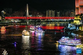 Ấn tượng cảnh đêm rực rỡ ở thành phố Trùng Khánh