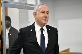 Thủ tướng Israel Netanyahu bị ngộ độc thực phẩm