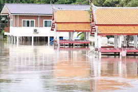 Lũ lụt nghiêm trọng ở Thái Lan, 12 người thiệt mạng