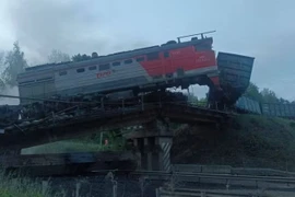 Hé lộ nguyên nhân hai vụ sập cầu gây nhiều thương vong ở Nga