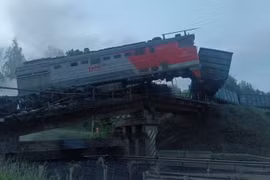 Hé lộ nguyên nhân hai vụ sập cầu gây nhiều thương vong ở Nga