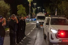 Israel nói Hamas trao trả nhầm thi thể con tin