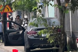 Phát hiện thi thể cô gái đang phân huỷ trong cốp xe ô tô