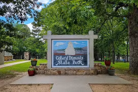 Đột nhập công viên cho phép du khách "săn" kim cương mang về