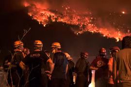 Cháy rừng dữ dội tại Thổ Nhĩ Kỳ giữa nắng nóng 50 độ C