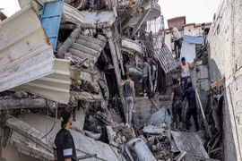 Israel tấn công dữ dội vào Gaza, ít nhất 61 người chết