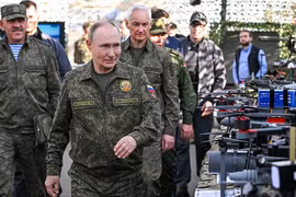 Ông Putin thị sát thao trường Mulino trong khuôn khổ tập trận Zapad-2025