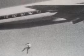 Khoảnh khắc rùng rợn hé lộ câu chuyện ít biết trong lịch sử