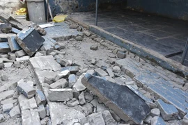 Tường ở trường học bất ngờ đổ sập, nhiều học sinh thương vong