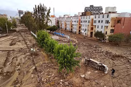 Lở đất vì mưa lớn khiến hai cha con thiệt mạng