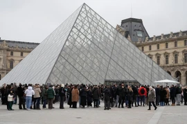Giám đốc Bảo tàng Louvre từ chức sau vụ trộm trang sức